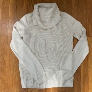 Gap turtle neck sweater